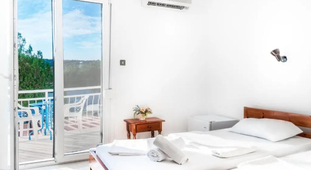 Двухместный номер Standard с видом на бассейн Euro Park Hotel