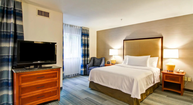 Номер Standard Homewood Suites by Hilton Stratford