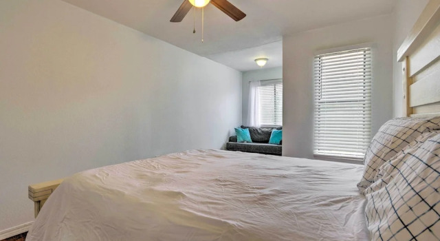 Updated Townhome w/ Deck ~ 12 Mi to Beaches!
