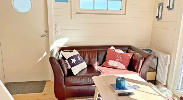 4 Star Holiday Home in Ingaro, Varaa Lomakoti Varmdo 
