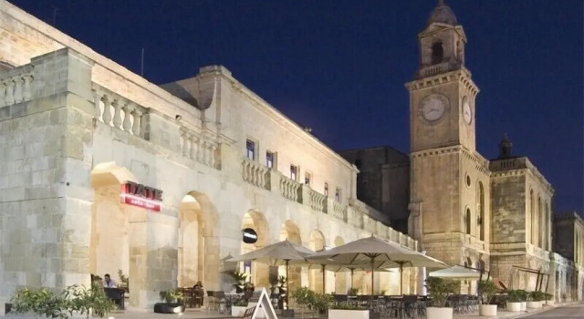 Traditional Maltese Townhouse, Roof Terrace and Views