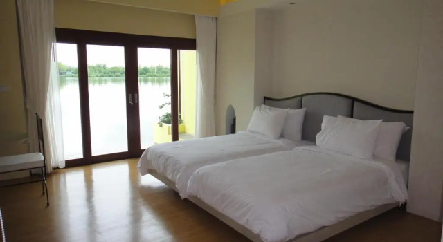 Двухместный номер Deluxe Baan Talay See Cream Resort