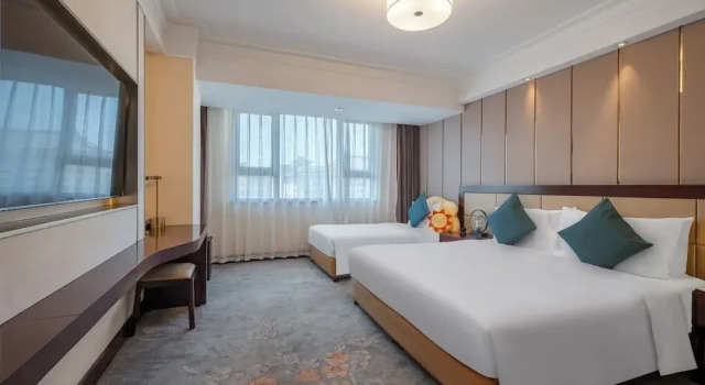 Трёхместный семейный номер Standard Jinjiang West Capital International Hotel