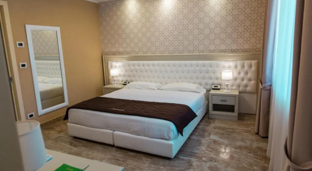 Двухместный номер Standard с балконом Aurum Suites