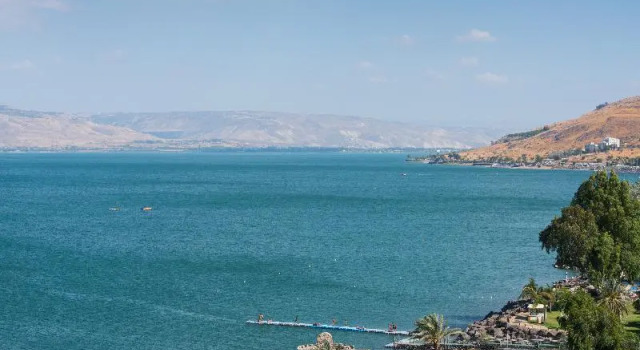 Номер Standard с балконом Leonardo Plaza Kinneret