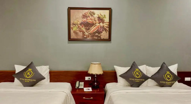 Трёхместный номер Deluxe Royal Khanh Hotel
