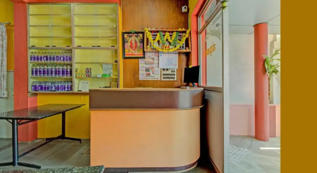 Hotel Dhanalakshmi by OYO Rooms, Забронировать Отель Отели Coorg 3 звезды, 3*