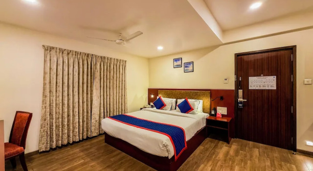 Полулюкс с видом на город Zip By Spree Hotels Kolhapur