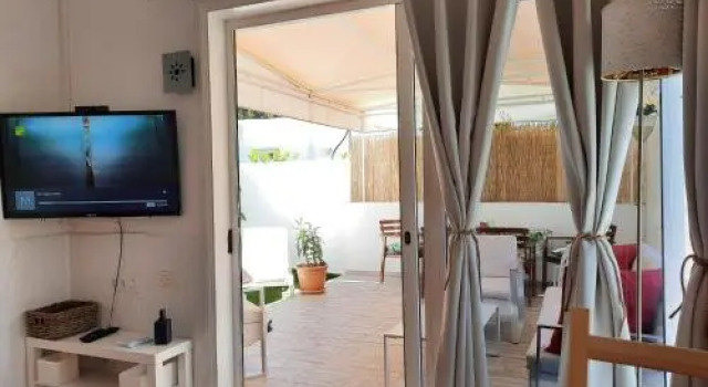 Bungalow 2-4 Paya del Ingles, Забронировать Отель Отели Плайя дель Инглес с бассейном, рядом с Экуменический храм Эль-Сальвадор, Бассейн