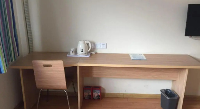 Номер Business 7Days Inn Luohe Forest Park Heshang Street Ancient Town