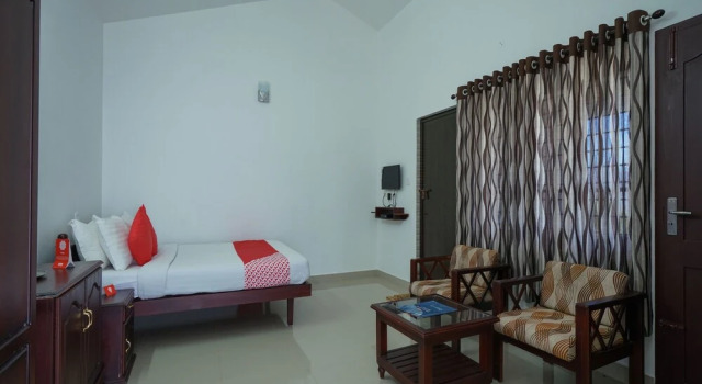 OYO 16158 Firdows Homes Adimali