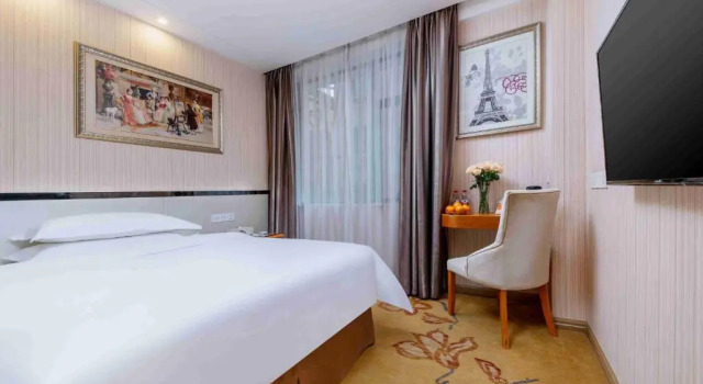 Vienna Hotel Shenzhen Bantian Gangtou, Забронировать Отель Тяньтанвэй , рядом с Штаб-квартира компании Huawei