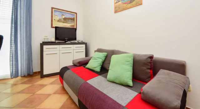 Apartment Mare Ammoudi 16343, Buchen Sie Ferienwohnung Hotels in Gespanschaft Split-Dalmatien mit Pool, Schwimmbad