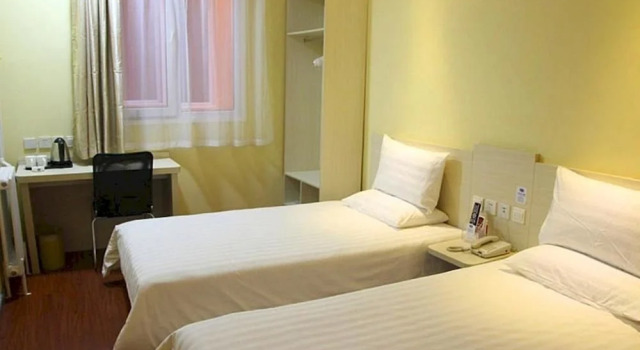 Hanting Hotel Anshan Silong Plaza