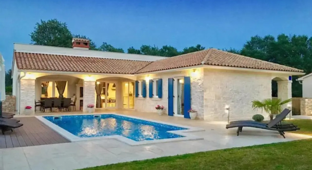 Вилла Comfortable Villa With Private Swimming Pool, Table Football, Near Labin