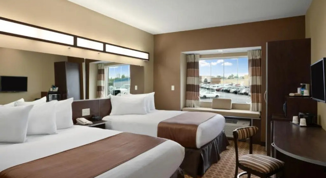 Четырёхместный номер Deluxe Sonesta Essential Fairmont