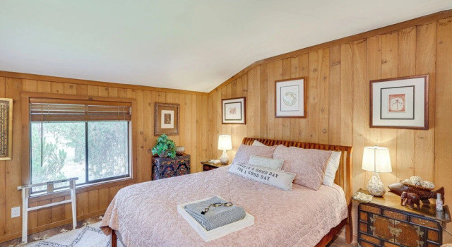 Коттедж с 3 комнатами Sunriver Resort Home: Near Skiing, Town & Trails