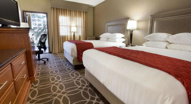 Drury Inn & Suites San Antonio Riverwalk, Забронировать Отель Отели Сан-Антонио с бассейном, рядом с Button Stadim, Бассейн