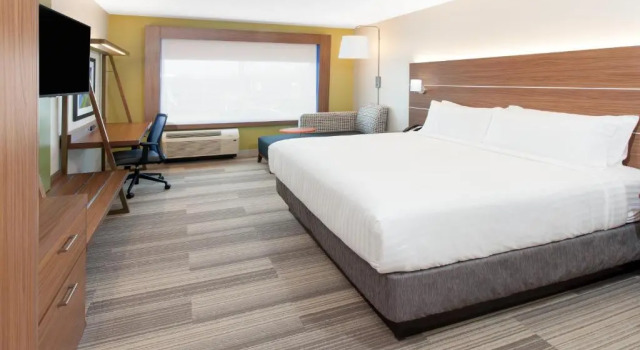 Двухместный номер Deluxe Holiday Inn Express & Suites - Sterling Heights-Detroit Area by IHG