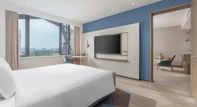 Люкс Holiday Inn Express Wuhan Jinyin Lake by IHG