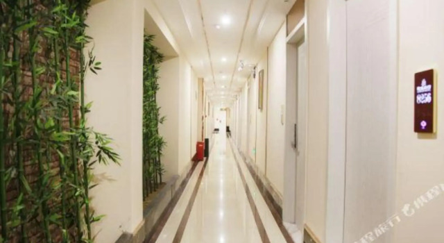 New Beacon Shangju Hotel (Hanzhengjie Subway Station Wuzhan Convention Center), Забронировать Отель Ухань Хубэй, рядом с Zhongshan Park Station
