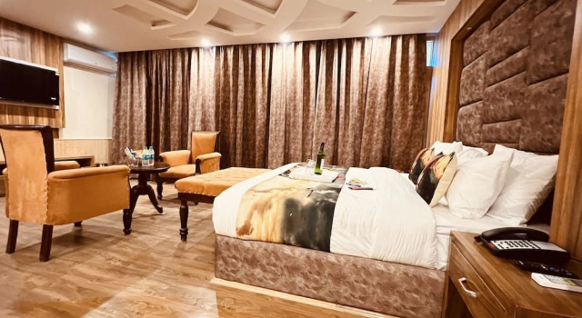 Номер Royal Hill River Resort By West Western -Property of the Year 2024-25 - Central Heated & Air Cooled, Near Mall Road