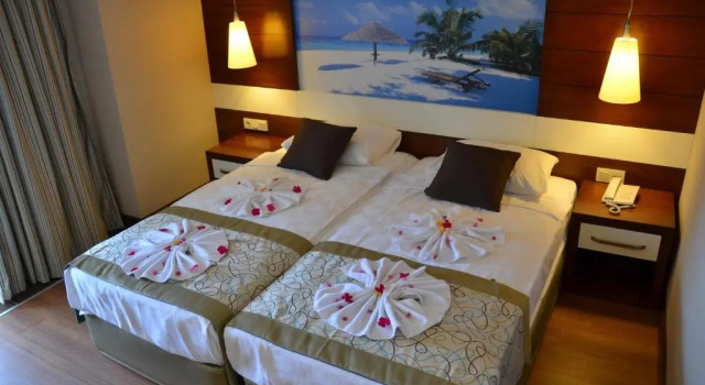 Трёхместный номер Standard Adella Side Hotel