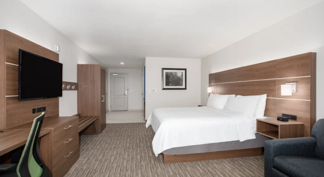 Двухместный люкс Holiday Inn Express & Suites Yosemite Park Area by IHG