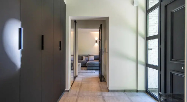 Luxury Villa With Pool & Sauna Kortrijk, Забронировать Вилла Отели Leiestreek с парковкой, Парковка