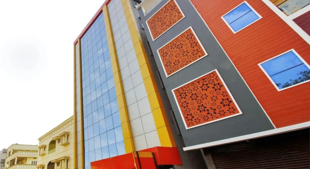 OYO 29131 Hotel MN Grand, Réserver Hôtel Shamshabad 