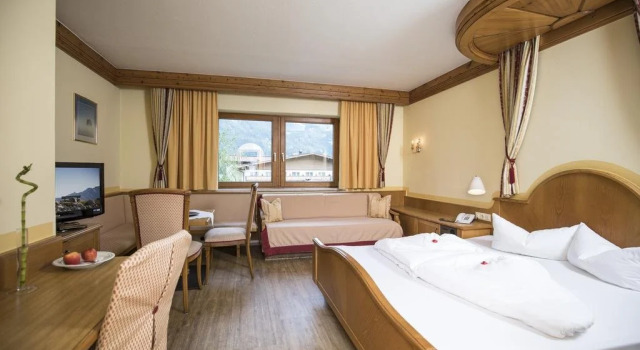 Hotel Magdalena im Zillertal - Urlaub mit Hund, Book Hotel Ried im Zillertal Zillertal