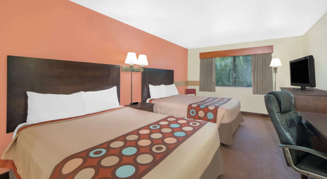Super 8 by Wyndham Ottumwa, Rezerwuj Mini-hotel Hotele w Iowa z basenem, Basen