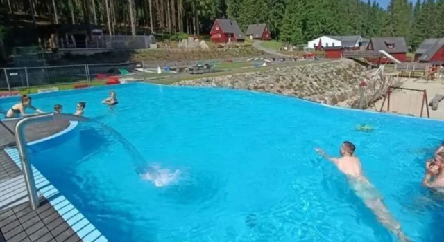 Апартаменты Appartements mit Aussenpool und Sauna, Breitenbrunn