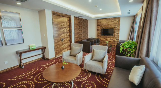 Holiday Inn Xi'an Big Goose Pagoda by IHG, Забронировать Отель Сиань Шэньси, рядом с Станция метро Nanshaomen