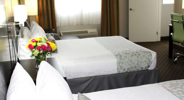 Четырёхместный номер Standard Best Western PLUS La Mesa San Diego