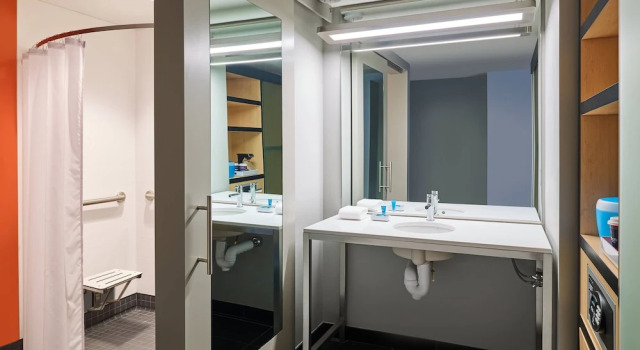 Двухместный люкс Aloft by Marriott South Bend