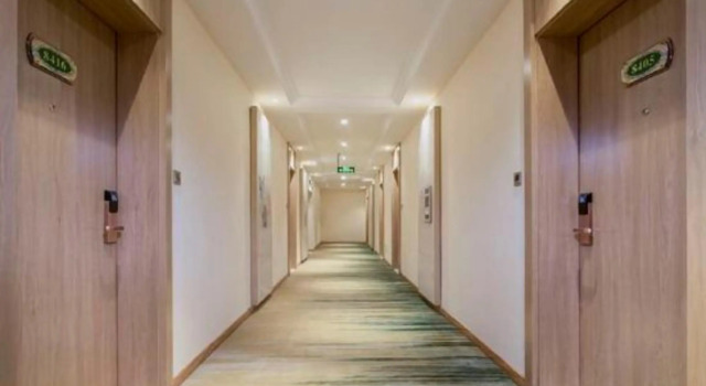 Vienna 3 Best Hotel (Baotou BaoGang), Rezerwuj Hotel Hotele w Hondlon z parkingiem, Parking