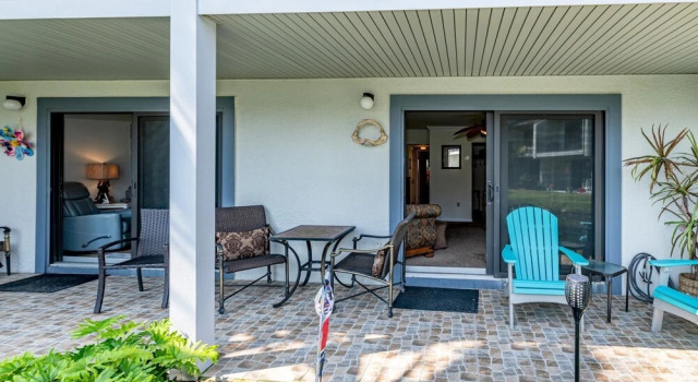 SEA Winds 56 - Pristine AND Immaculate Beach Condo, Rezerwuj Apartament Hotele w Saint Augustine Area z parkingiem, Parking