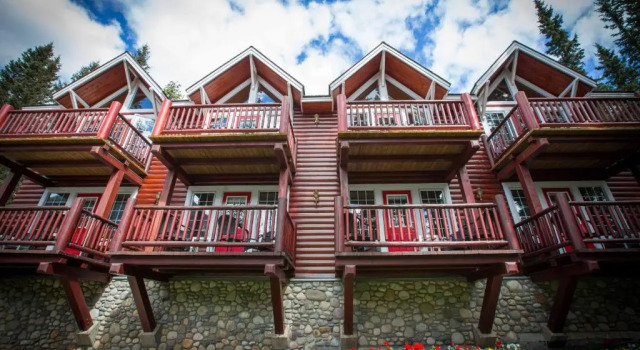 Paradise Lodge and Bungalows, Prenota Hotel Lake Louise Lake Louise Ski Region