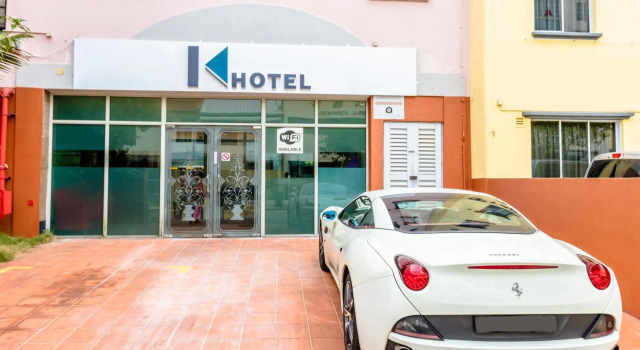 K Hotel 12, Book Hotel Hoteller i East Coast med parkering, Parkering