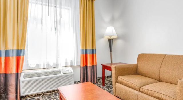Люкс Days Inn & Suites by Wyndham Prattville-Montgomery