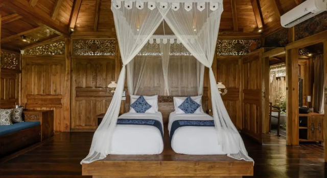 Airsania Ubud Antique Villas, Rezervovat Vila Hotely v Bali se snídaní, Snídaně
