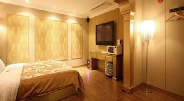 Hotel Rainbow I