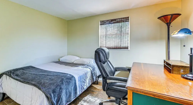 10 Mi to Bonita Beach: Pet-friendly Home w/ Yard!