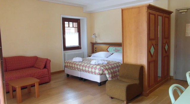 Полулюкс Hotel Ideal