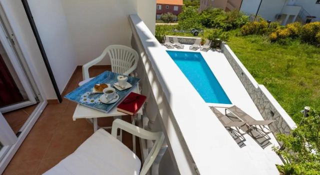 Двухместный номер Standard с балконом Bed & Breakfast Došen III