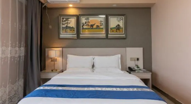 Люкс Deluxe Yunduo Hotel (Jinan Jingshi West Road Changqing High Speed Railway Station)
