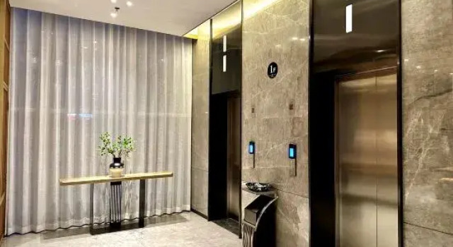 H Hotel (Wanda Plaza Chifeng University Store), Rezerwuj Hotel Hotele w Chifeng z parkingiem, Parking