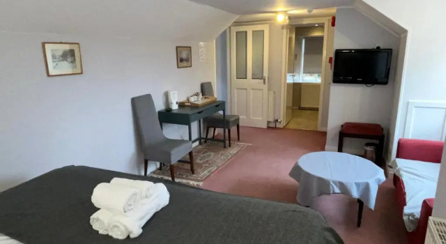Номер Standard с видом на горы Columba House