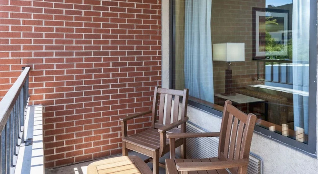 Четырёхместный номер Deluxe с видом на город The Inn on Lake Superior
